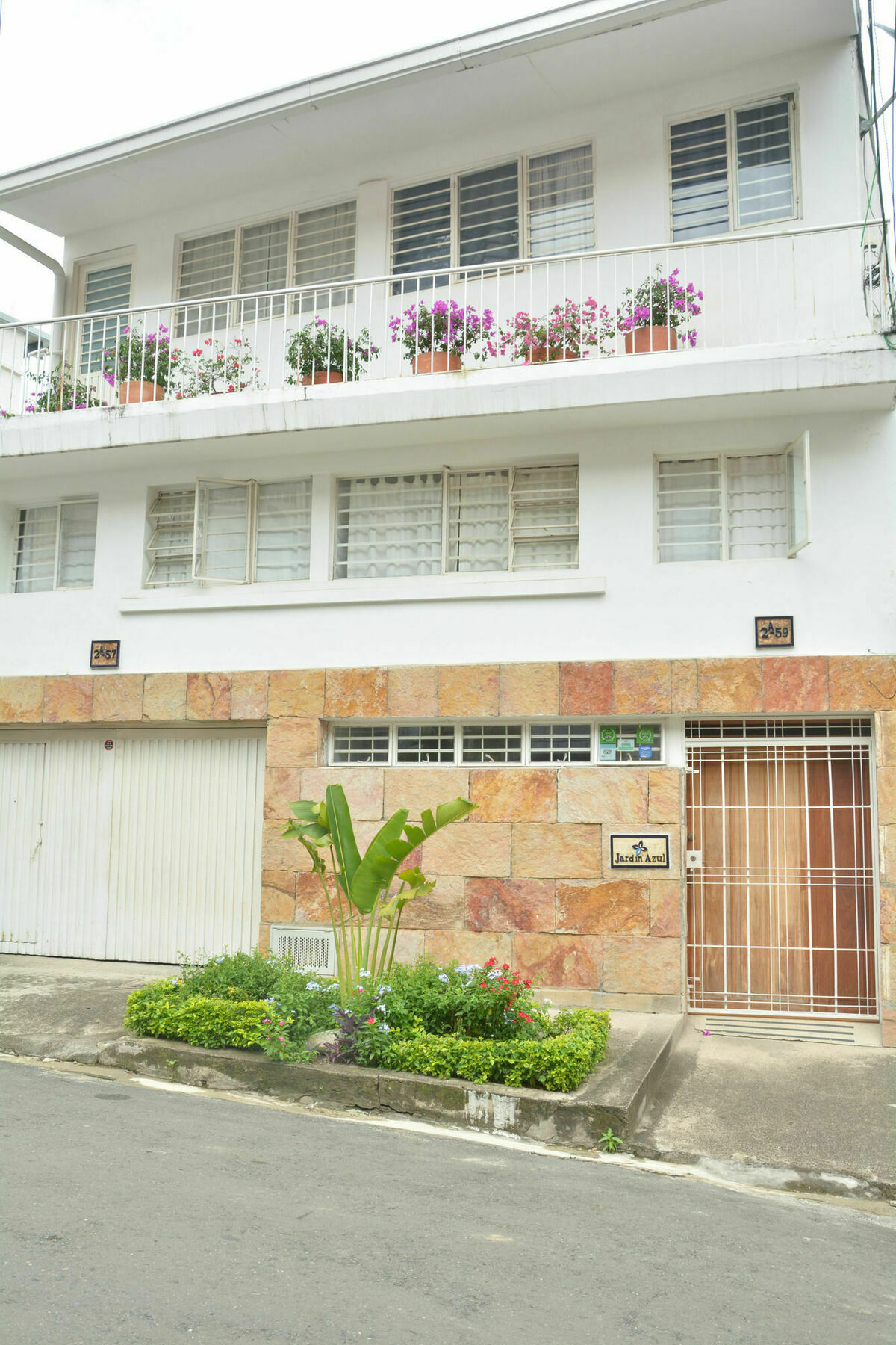 Casa Hotel Jardin Azul Cali Exterior photo